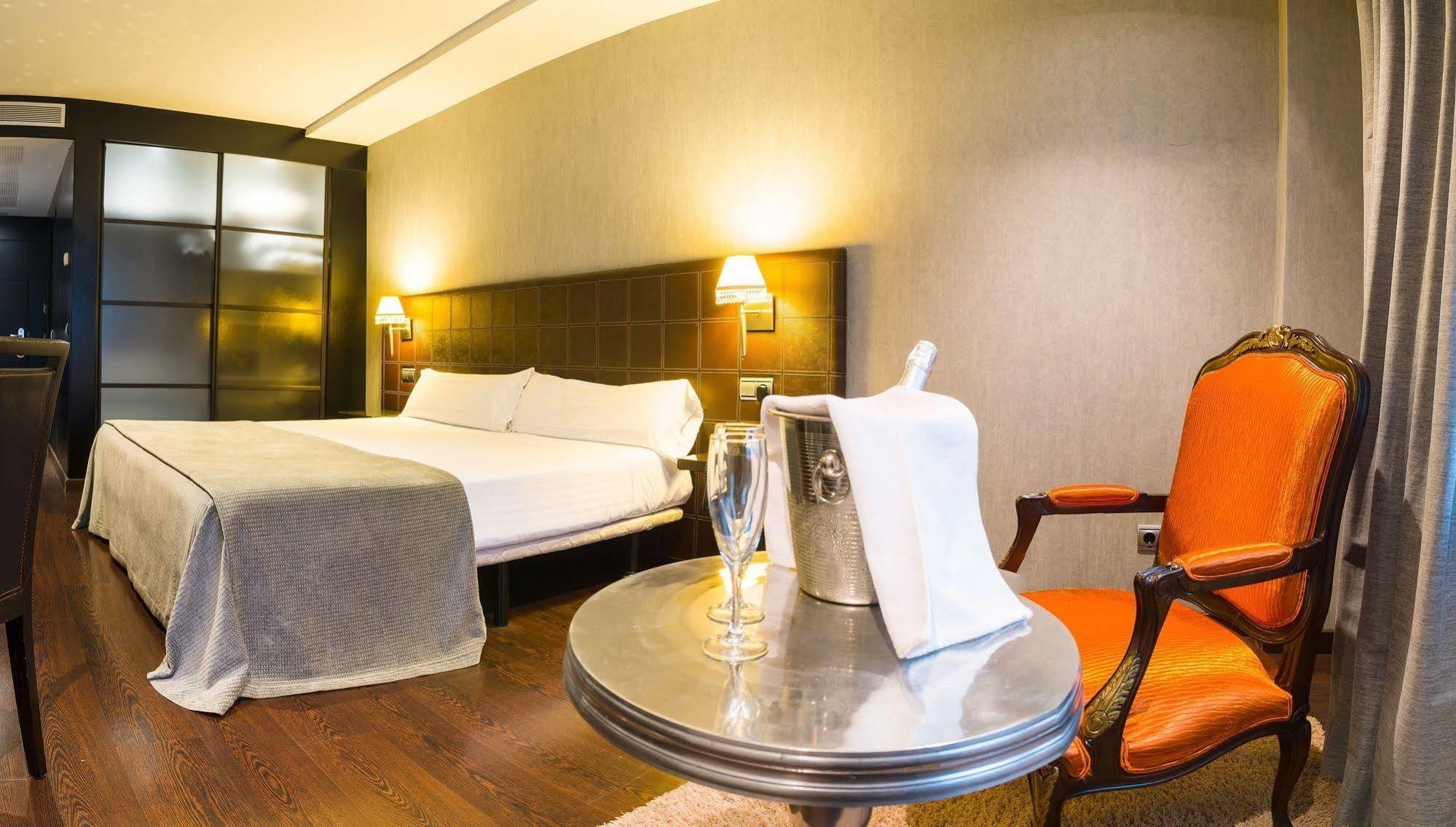 Iberik Santo Domingo Plaza Hotel Oviedo Exteriör bild